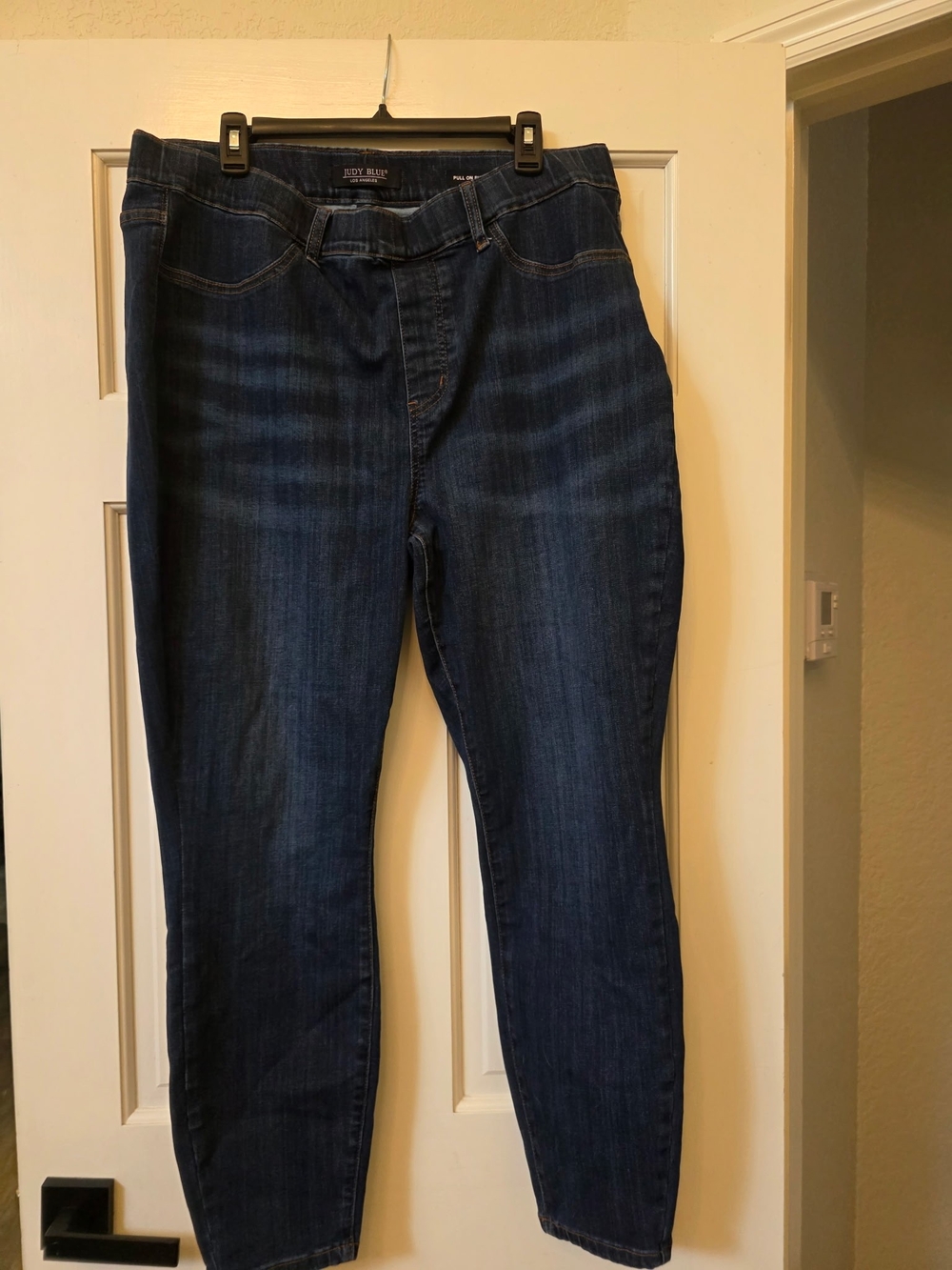 Judy Blue Pull On Skinny Jeans in Dark Indigo, Size 20W